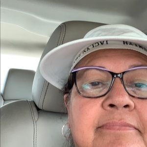 Meet your Posher, Leenora